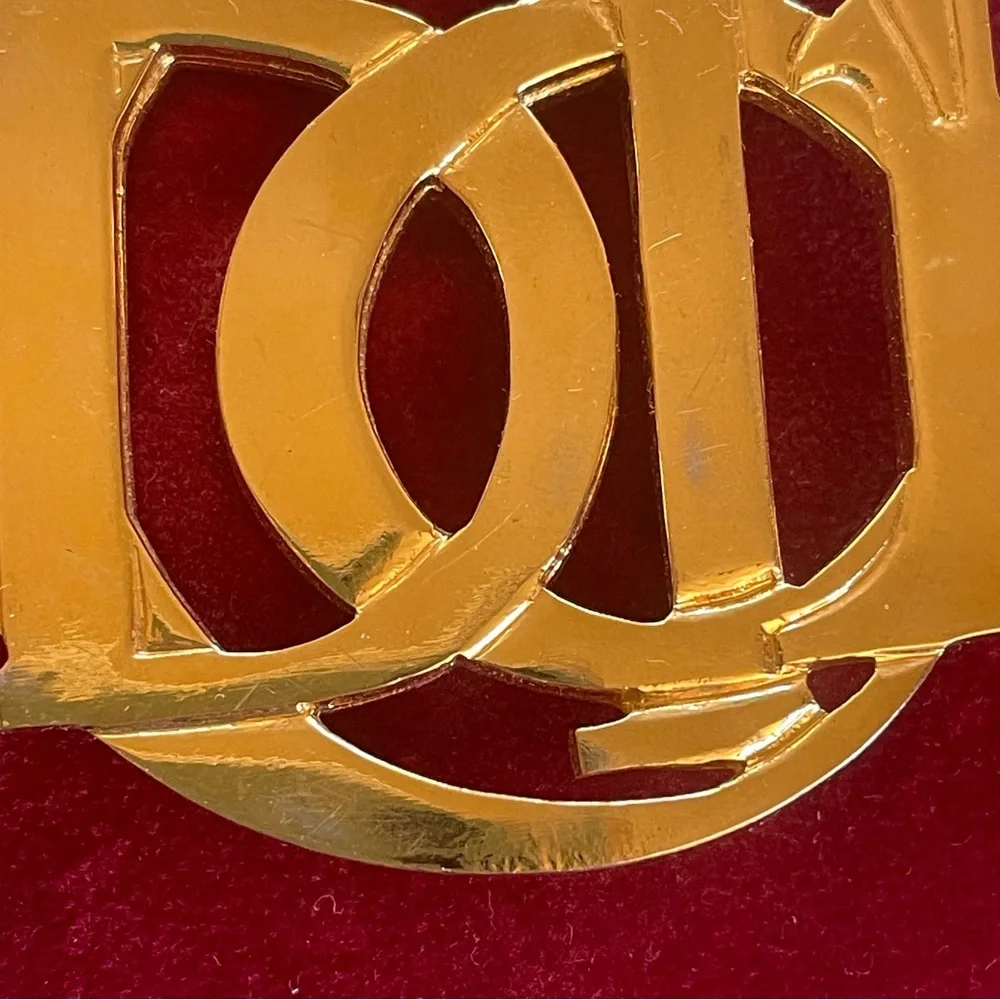 Vintage Christian Dior Parfums 90’s Gold-Toned Logo Brooc - Picture 8 of 10